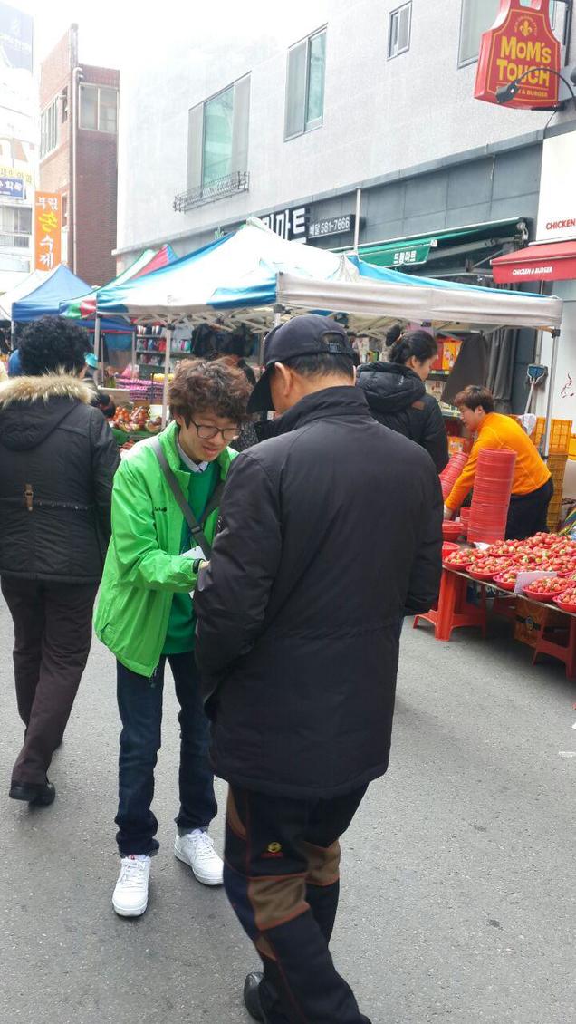 160312_정당연설회(대구이곡월요시장)_이상옥(03).jpg