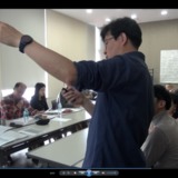 A와 B 시나리오에 대한 질의 응답